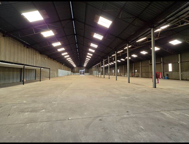 3,200M² WAREHOUSE TO LET IN GERMISTON SOUTH